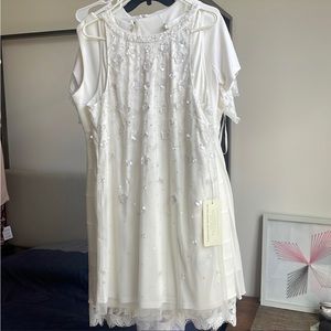 Beautiful White Dress!